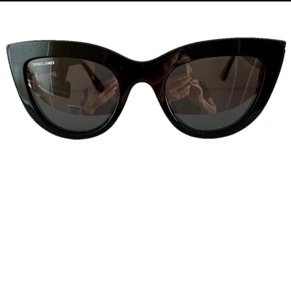 THOMAS JAMES NWT CATEYE SUNGLASSES Black POLARIZED UV 400 TJ TART